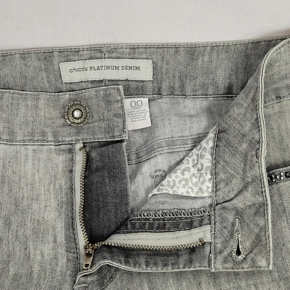 Chico's Gray Ultimate Fit Slim Leg Jeans Size 00 US XS / 2